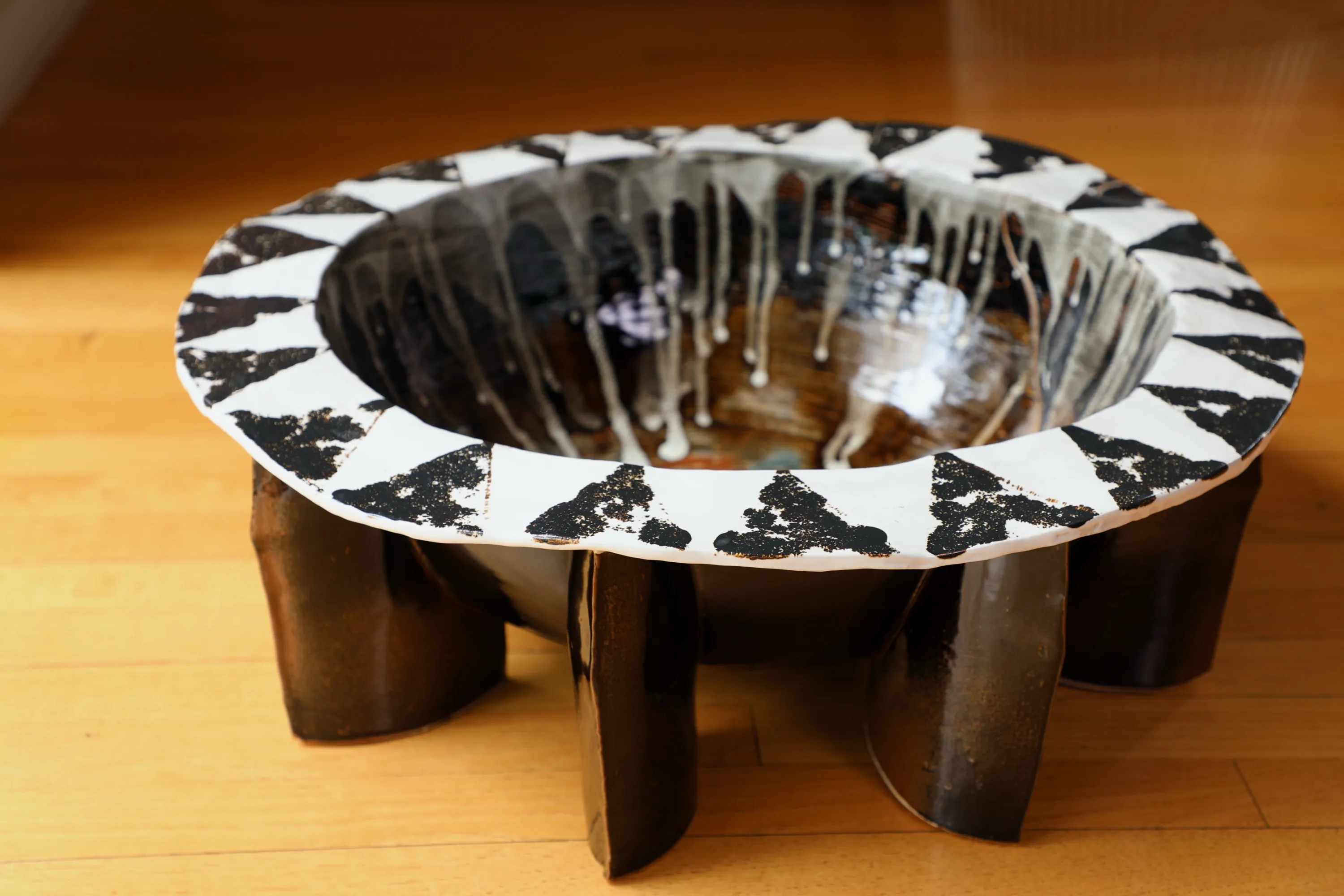 Footed Basin, Stoneware, geometric pattern, drip glaze, 2023